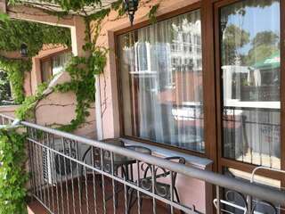Отель Oleander House and Tennis Club Солнечный Берег Двухместный номер с 2 отдельными кроватями, балконом и дополнительной кроватью-3